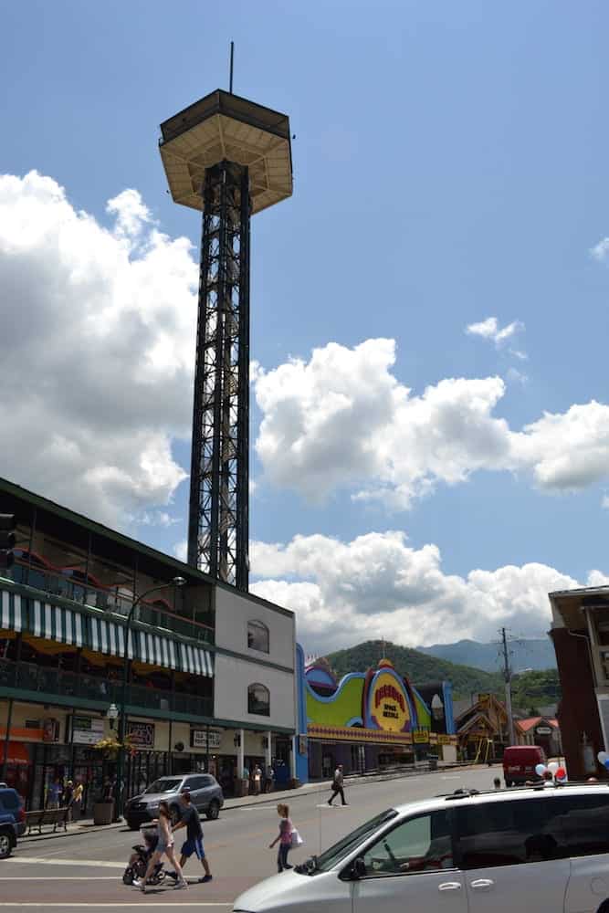 3 of the Best Gatlinburg Walking Tours - Hotels in Gatlinburg TN